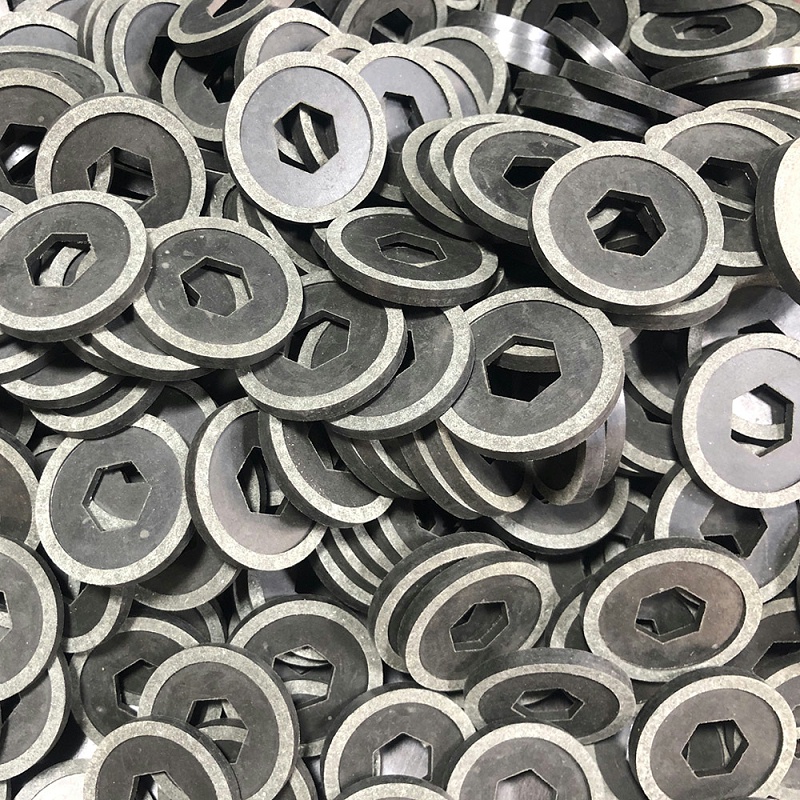 制動摩擦片應(yīng)用和拆換全過程時需注意哪些事項？