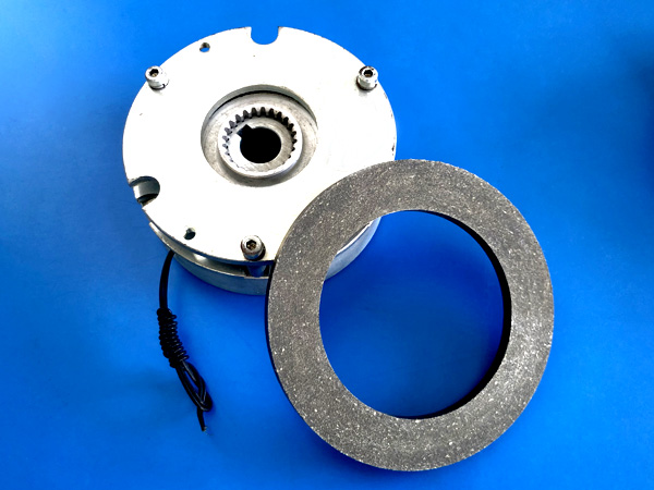 伺服電機(jī)帶剎車片的作用是什么？