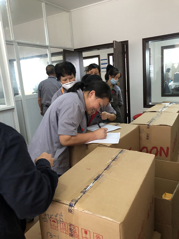 情暖中秋|華龍摩擦片公司為全體員工發(fā)放中秋節(jié)福利