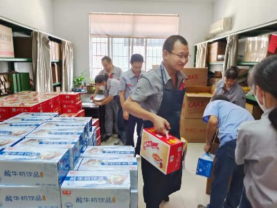 情暖中秋|漢樂(lè)科摩擦片公司為全體員工發(fā)放中秋節(jié)福利