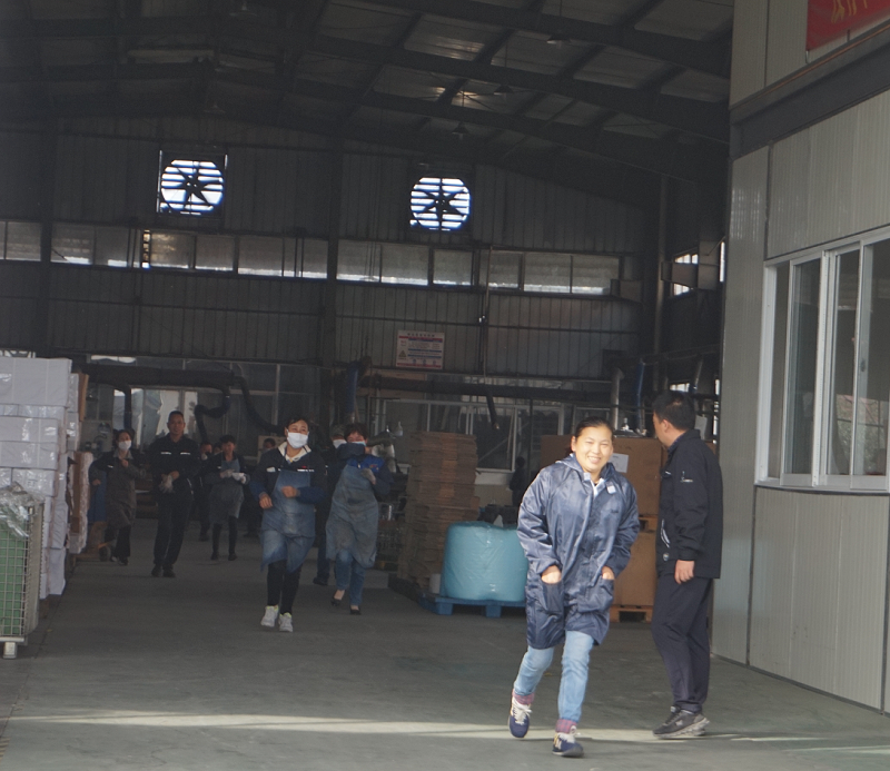 華龍公司開展消防演練活動(dòng)