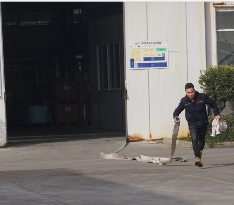 華龍公司開展消防演練活動(dòng)