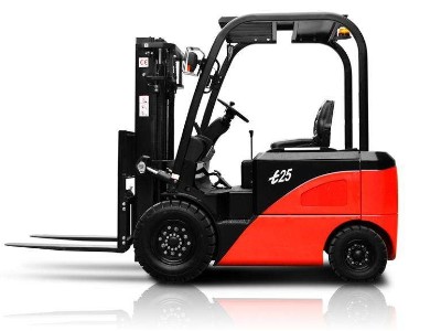 淺談叉車(chē)底盤(pán)的維護(hù)保養(yǎng)