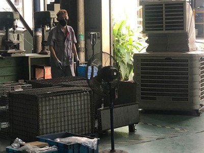 杭州臨安華龍摩擦片車間戰(zhàn)酷暑促生產