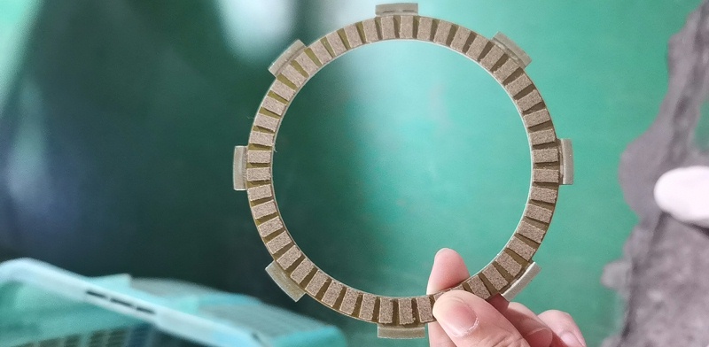 低密度的摩擦材料制品基礎(chǔ)配方試驗(yàn)